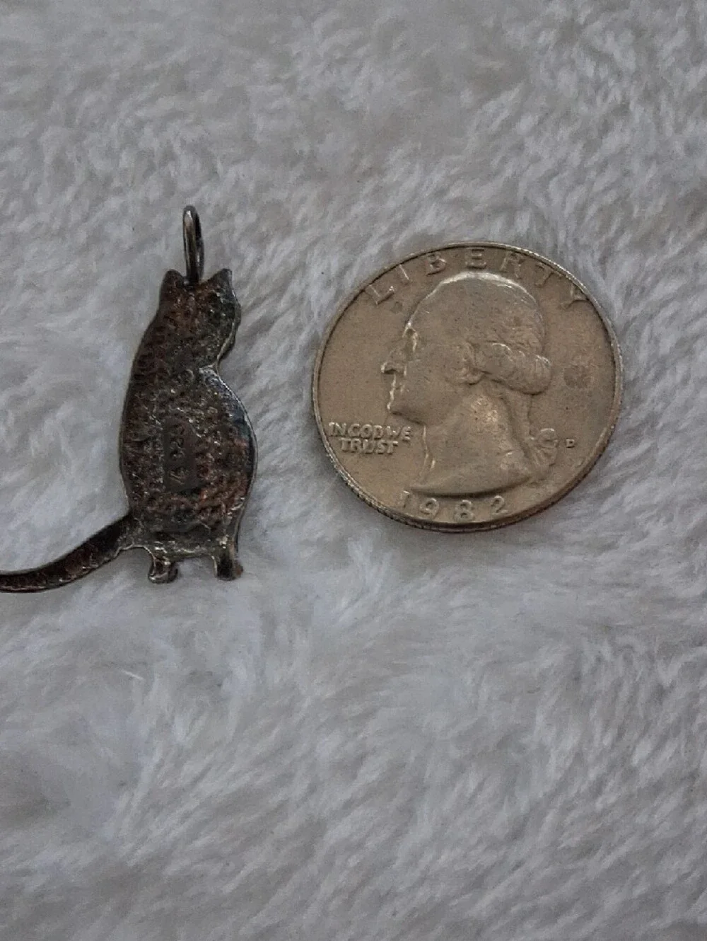 Vintage Silver Cat Pendant!